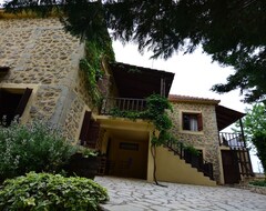 Koko talo/asunto Traditional Stone House Ilianthi (Trikala Korinthias, Kreikka)