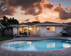 Hotel New!!! Starfish Cottage - Luxury Vacation Rental In The Heart Of Naples Park (Naples, USA)