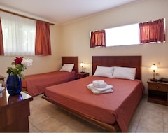 Khách sạn Hotel Cristina Maris (Loutraki, Hy Lạp)
