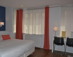 Hotel Logis - Le Monarque (Blois, France)