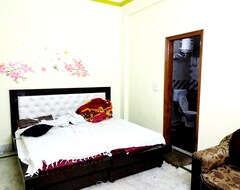 Khách sạn OYO 14246 Onella Rooms (Noida, Ấn Độ)