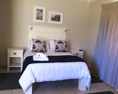 Hotel La Provence Accommodation (De Aar, South Africa)