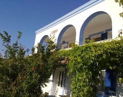 Huoneistohotelli Studios Angeliki (Megalo Chorio, Kreikka)