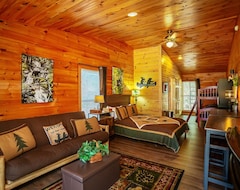 Khách sạn Bigfoot Lodge Room One - Beautiful Scenery Abounds (Dalton, Hoa Kỳ)