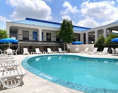 Hotel Baymont Inn and Suites Macon Riverside Dr (Macon, USA)