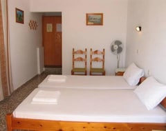 Hotel Αlexandros (Votsi, Greece)