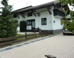 Toàn bộ căn nhà/căn hộ Bright Apartment, Cottage-style, For Families And Late Sleepers (Übersee, Đức)