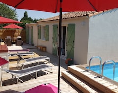 Cijela kuća/apartman Detached villa in Les Mathes with private heated pool - Villa Cachée (Sleeps 8) (Les Mathes, Francuska)