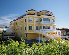 Hotel Lettnerhof (Naarn im Machland, Austria)