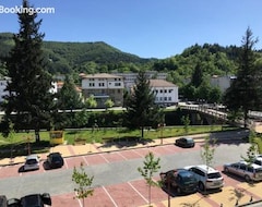 Khách sạn Guest Rooms Neli (Zlatograd, Bun-ga-ri)