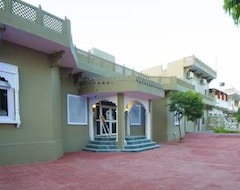 Hotel RANTHAMBORE JALSA (Sawai Madhopur, Indien)