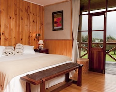 Hotel Mitico Puelo Lodge (Cochamó, Chile)