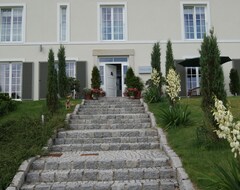 Khách sạn Rezydencja Villa Nova (Jelenia Góra, Ba Lan)