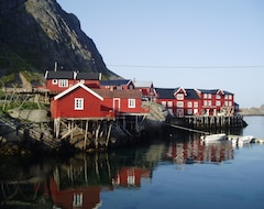 Apart Otel The Tide - Rorbuer (Reine, Norveç)