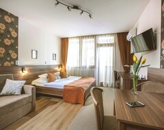 Khách sạn Apartman Hotel (Bükfürdö, Hungary)
