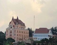 Khách sạn Farhyda et Freres Hotels (Bangangté, Cameroon)