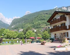 Hotel Garnì Lago Alpino (Molveno, Italy)