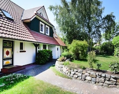 Tüm Ev/Apart Daire Comfortable Holiday Home Half For Max. 6 Persons, Sauna, Wlan, Terrace (Prerow, Almanya)