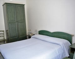 Hotel La Ginestra (Ischia, Italija)