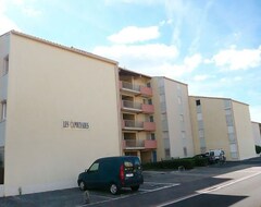 Hotel Les Capounades - Inh 32475 (Narbonne, France)