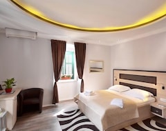 Hotel Jr-Apartments (Split, Croatia)
