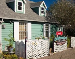 Căn hộ có phục vụ Enchanted Cottages By The Sea (Long Beach, Hoa Kỳ)