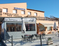 Pansiyon Hostal Mas Ferrer (Cornellá del Terri, İspanya)