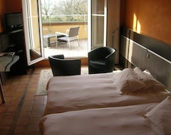 Khách sạn Le Senechal (Rodez, Pháp)