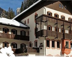 Otel Alpino Plan (Wolkenstein, İtalya)