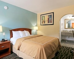 Otel Country Garden Inn & Suites (Austin, ABD)
