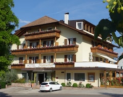 Hotel Stamserhof (Andrian, İtalya)