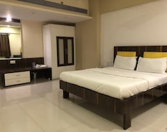 Hotel Dhuri (Vasai-Virar, India)