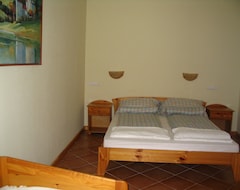Hotelli Sommer Panzio (Balatonföldvár, Unkari)