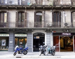 Otel Backpackers BCN (Barselona, İspanya)