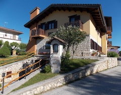 Khách sạn Altopiano Delle Rocche (Rocca di Mezzo, Ý)