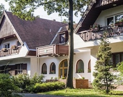 Khách sạn Zseri Vadaszhaz (Fehérvárcsurgó, Hungary)