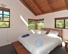 Bed & Breakfast Summerspring Luxury Lodge (Takaka, New Zealand)