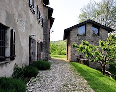 Casa rural Agriturismo La Costa - Casa Vacanze (Perego, Ý)