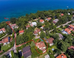 Koko talo/asunto Villa Tina (Malinska, Kroatia)