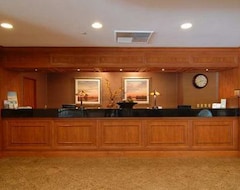 Khách sạn Doubletree By Hilton Carson (Carson, Hoa Kỳ)