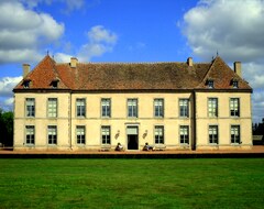 Aparthotel Les Residences du Chateau de Vianges (Vianges, Francuska)