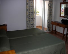 Otel Roca Plana (Es Pujols, İspanya)