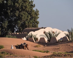 Khách sạn Campement L'Oasis (Ksar Ghilane, Tunisia)