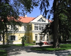 Nhà trọ Château Visz (Balatonlelle, Hungary)