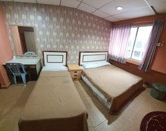 Khách sạn Oyo 90167 Hotel Tiara (Kuala Kemaman, Malaysia)