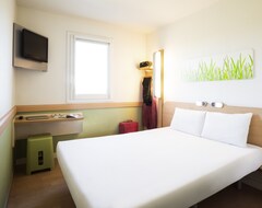 Hotel ibis budget Orly Chevilly Tram 7 (Paris, France)