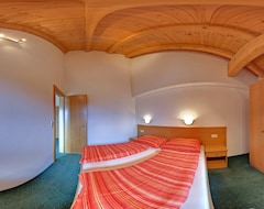 Khách sạn Alpenrose Fendels (Fendels, Áo)