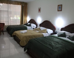 Khách sạn Victoria Suites Hotel (Santo Domingo de los Colorados, Ecuador)