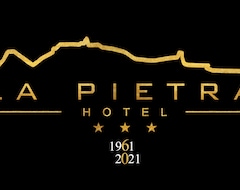 Hotel Hôtel La Pietra Restaurant & Spa (L'Île-Rousse, France)