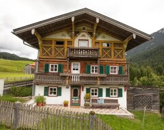 Hotel Achentaler Bauernhausl (Achenkirch, Austria)